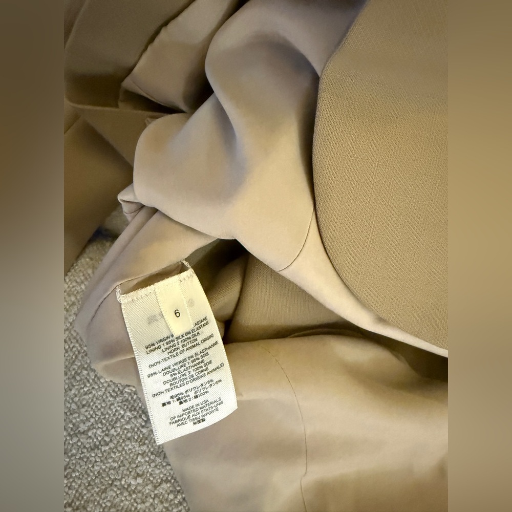 The Row Wool Structured Blazer - Picture 6 of 6